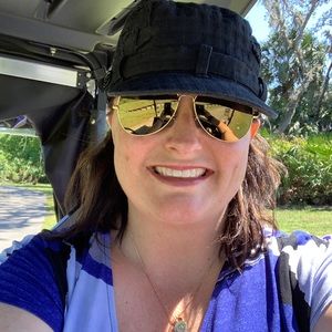 Meet your Posher, Stephanie